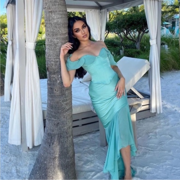 House Of CB Set 'Isabella' & 'Lila' Jade Ruffle Sleeve Maxi Skirt NWOT - Picture 2 of 14